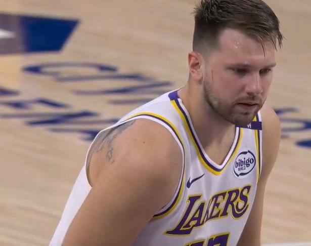 集结日德甲焦点战；洛杉矶湖人手感冰凉；态度坚定；轮换策略成焦点的简单介绍BB贝博体育