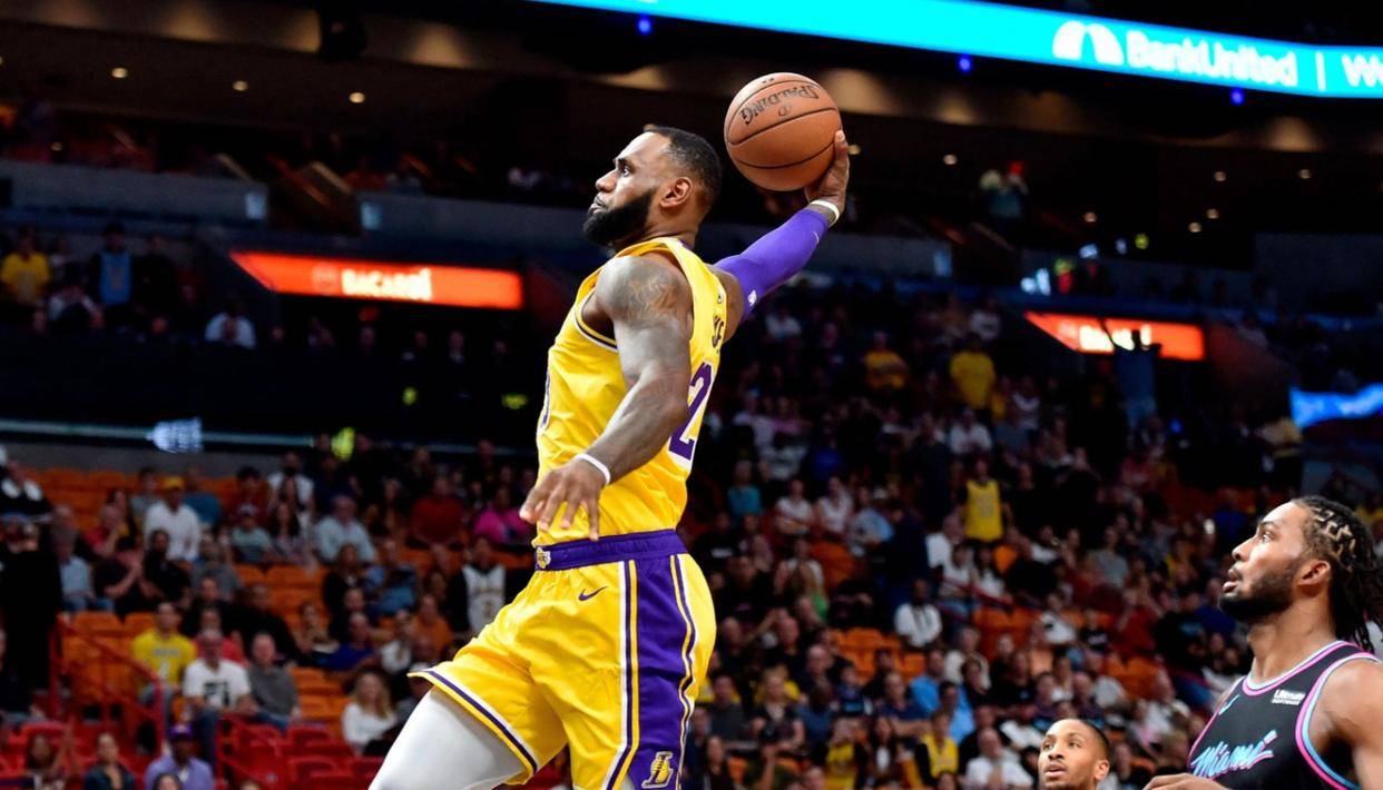 集结日德甲焦点战；洛杉矶湖人手感冰凉；态度坚定；轮换策略成焦点的简单介绍